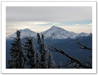 A cold morning in Three Sisters Wilderness, Oregon